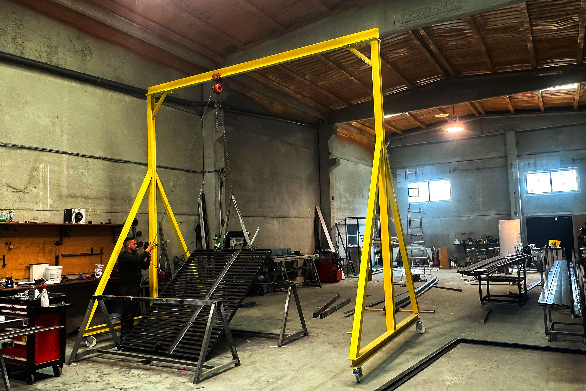 STR Trabajos Metalicos Herreros y Metalistas Taller Herrero Igualada Nave Interior 3 WQ STR Trabajos Metálicos Taller Herrero-STR Trabajos Metalicos- Herreros y Metalistas | Cerrajeros | Soldadores-Igualada-Barcelona