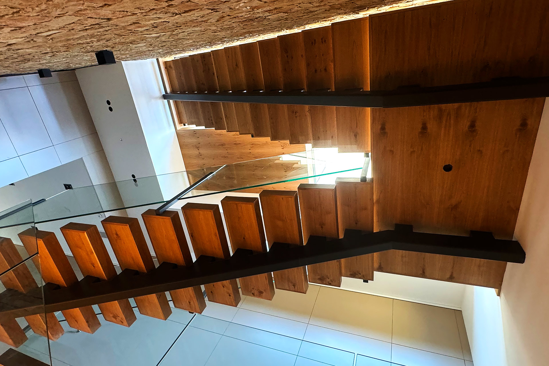 Viviendas STR Trabajos Metalicos Herreros y Metalistas Igualada Intalaciones 1D WQ STR Trabajos Metálicos Taller Herrero-STR Trabajos Metalicos- Herreros y Metalistas | Cerrajeros | Soldadores-Igualada-Barcelona-Instalaciones de escaleras en viviendas